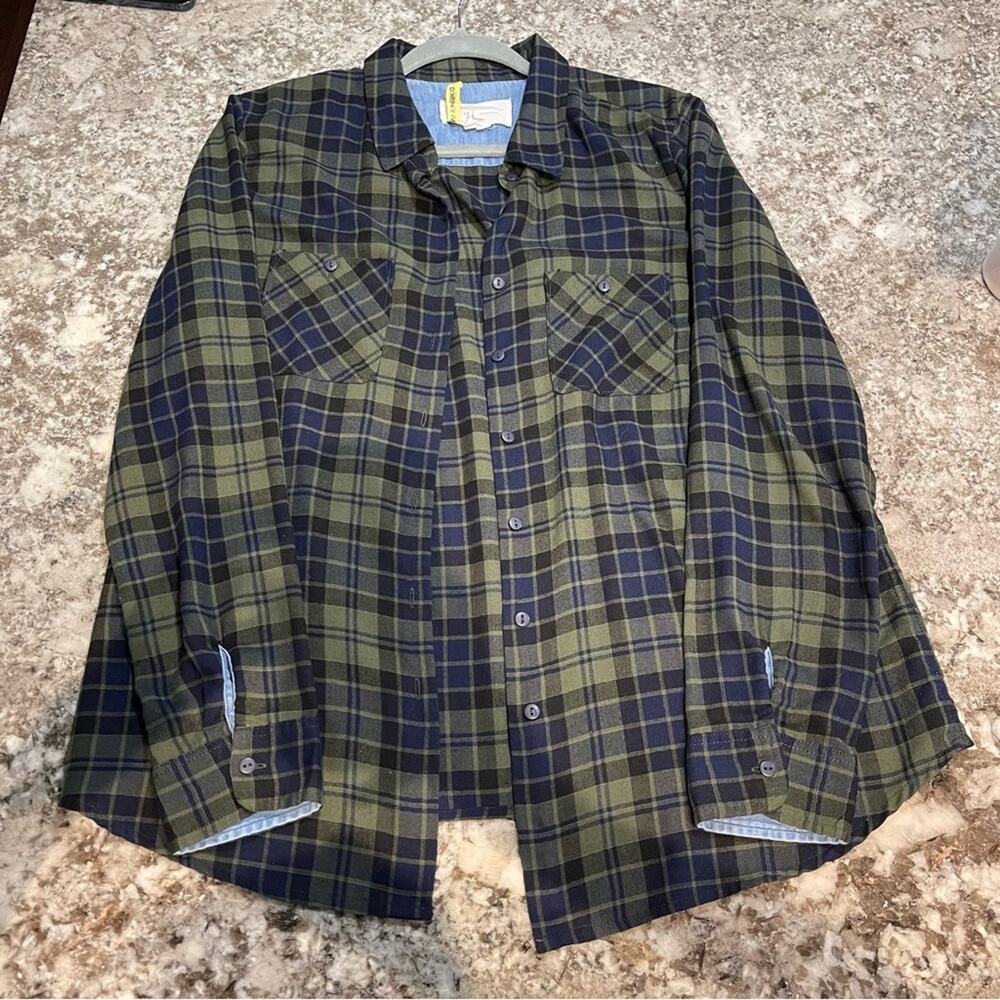 BCBG Women’s Plaid Flannel Button Down  | Large | Green Black and Blue